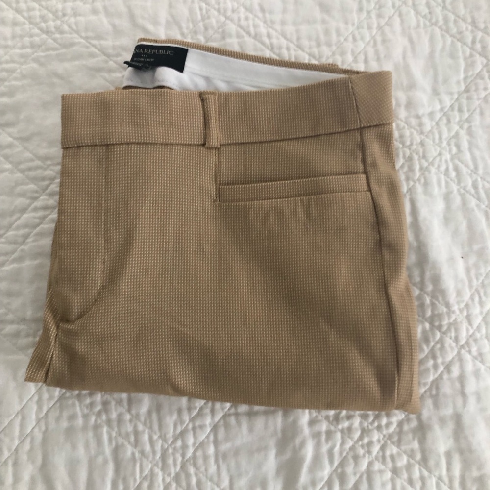 NWT Banana Republic Khaki / Tan Sloan Crop Style Mid-rise Pants / Trousers